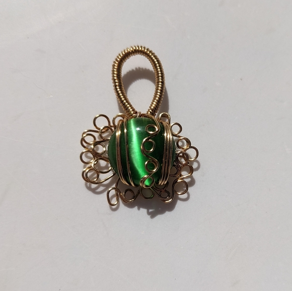 Green Cat's Eye Glass Gold Wire Wrapped Pendant Artisan Beautiful Unique Fancy - Picture 4 of 12